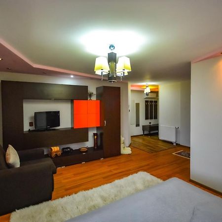 Pensiunea Caro Deva Exterior foto