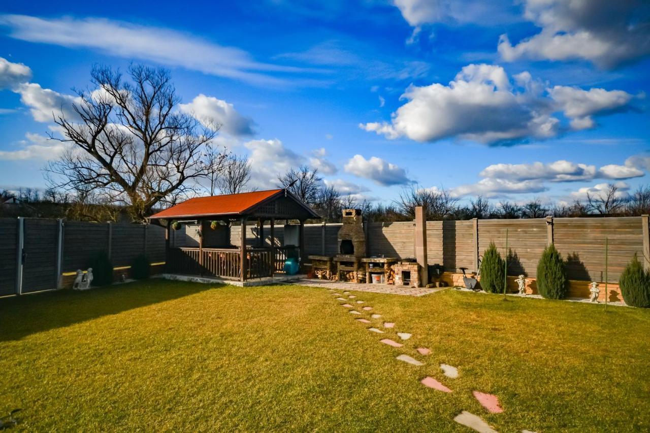 Pensiunea Caro Deva Exterior foto